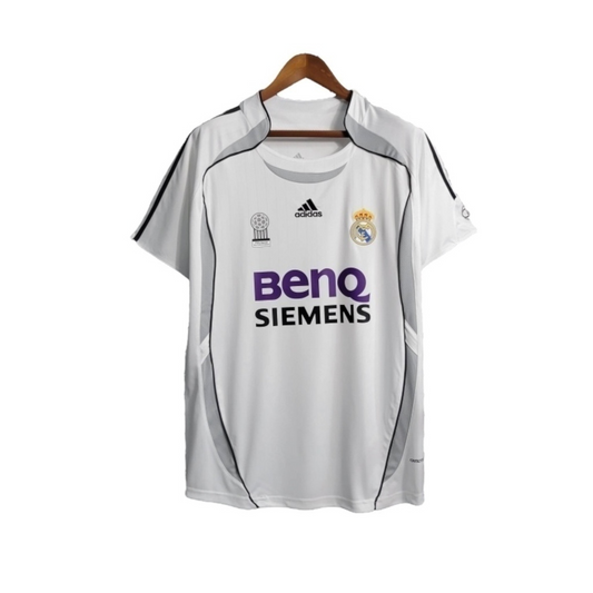 Camisa Real Madrid I 2006/2007 - Retrô Adidas - Branca com detalhes em preto e cinza