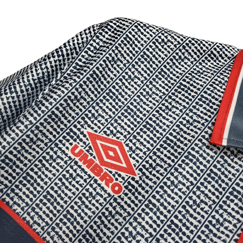 Camisa Manchester United 1995/1996 - Retrô Umbro - Cinza