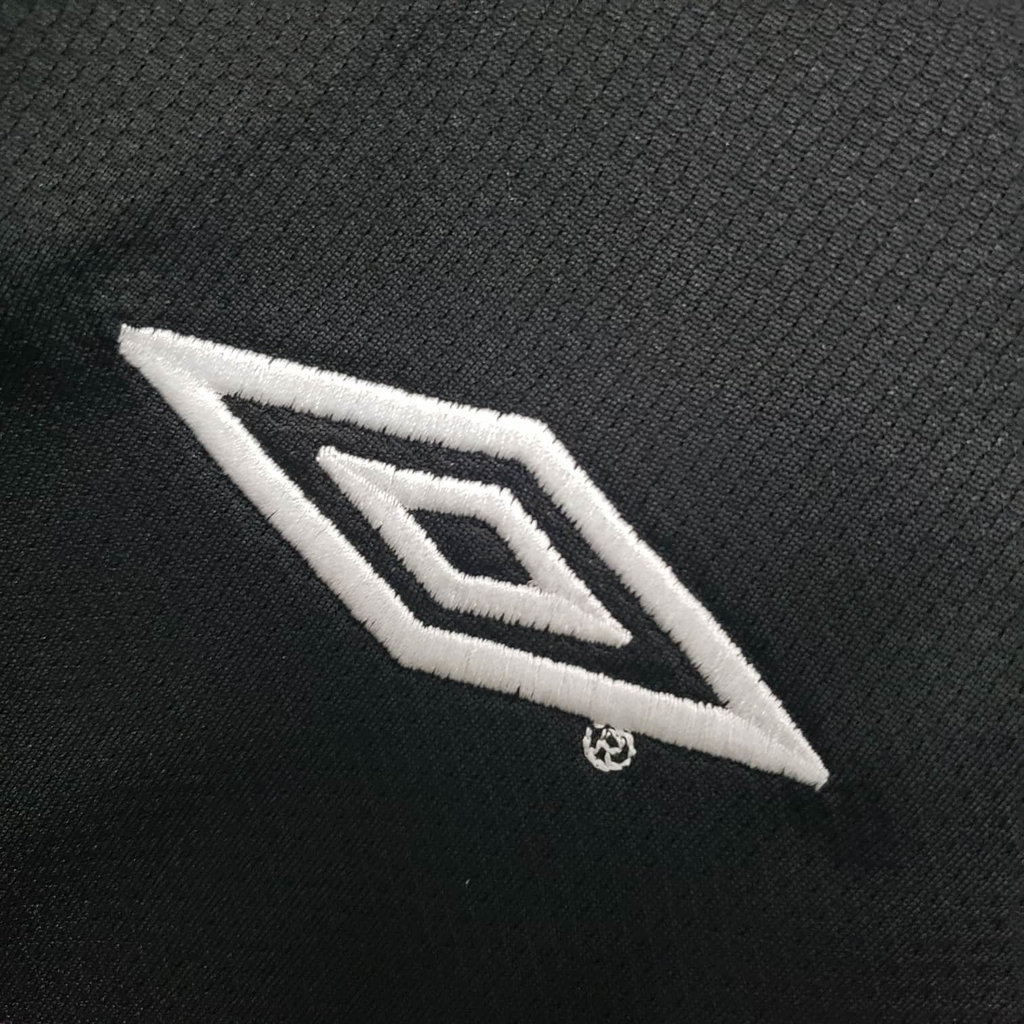 Camisa Manchester United 2000/2002 - Retrô Umbro - Preta