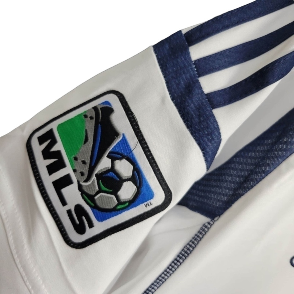 Camisa Los Angeles Galaxy II 2012 - Retrô Adidas - Branca com detalhes em azul com todos os patrocínios