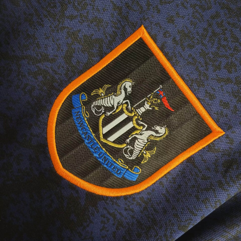 Camisa Newcastle II 1997/1998 - Retrô Adidas - Azul com detalhes em verde e laranja