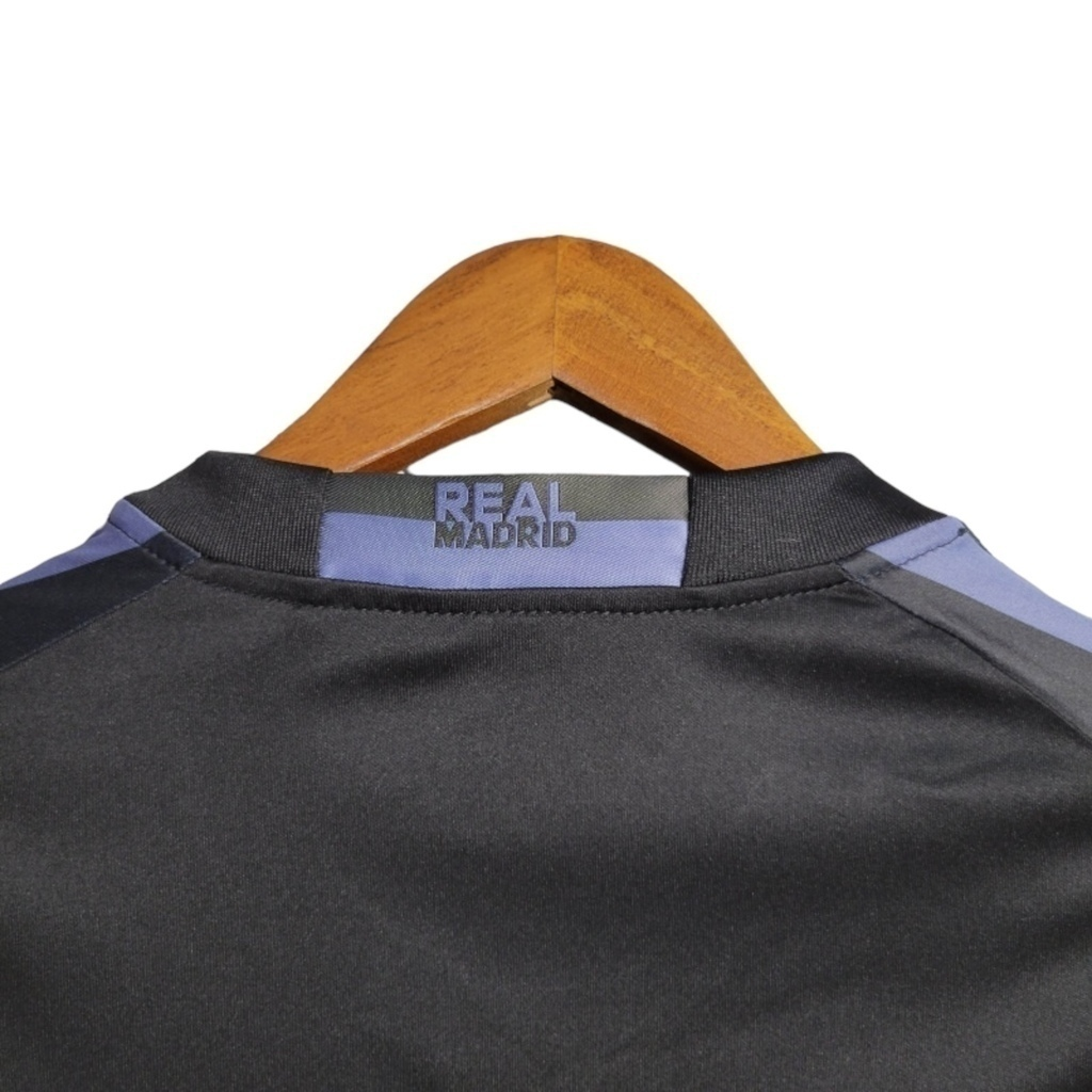 Camisa Real Madrid II 2016/2017 - Retrô Adidas - Preta com detalhes em roxo