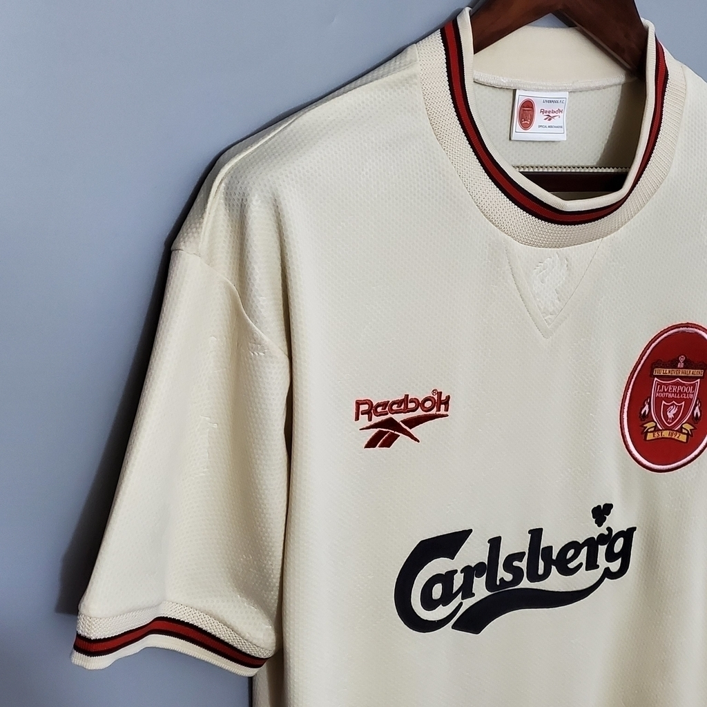 Camisa Liverpool II 1996/1997 - Retrô Reebok - Bege com detalhes em vermelho