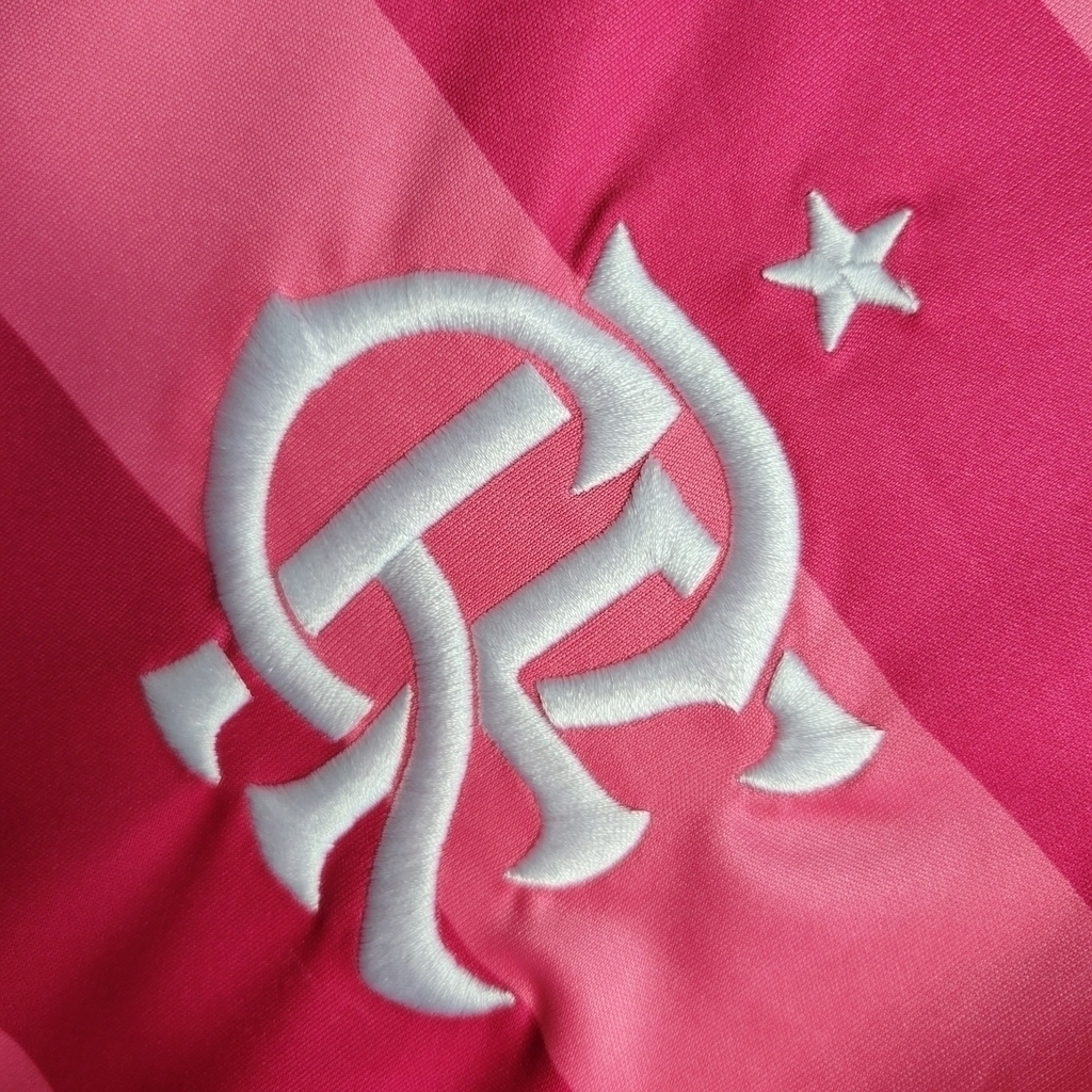 Camisa Flamengo Outubro Rosa 2022 - Retrô Adidas - Rosa em 2 tons e Símbolo em Branco