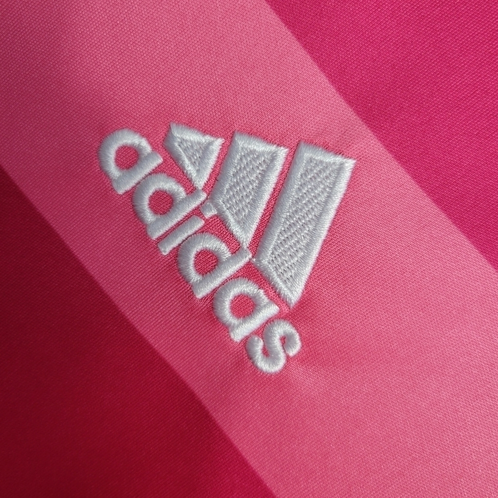 Camisa Flamengo Outubro Rosa 2022 - Retrô Adidas - Rosa em 2 tons e Símbolo em Branco