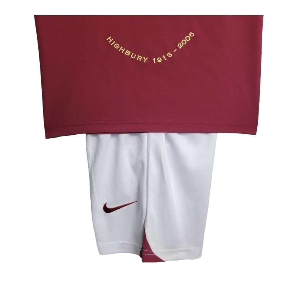 Conjunto Infantil Arsenal I 2005/2006 - Retrô Nike - Vinho com detalhes em amarelo