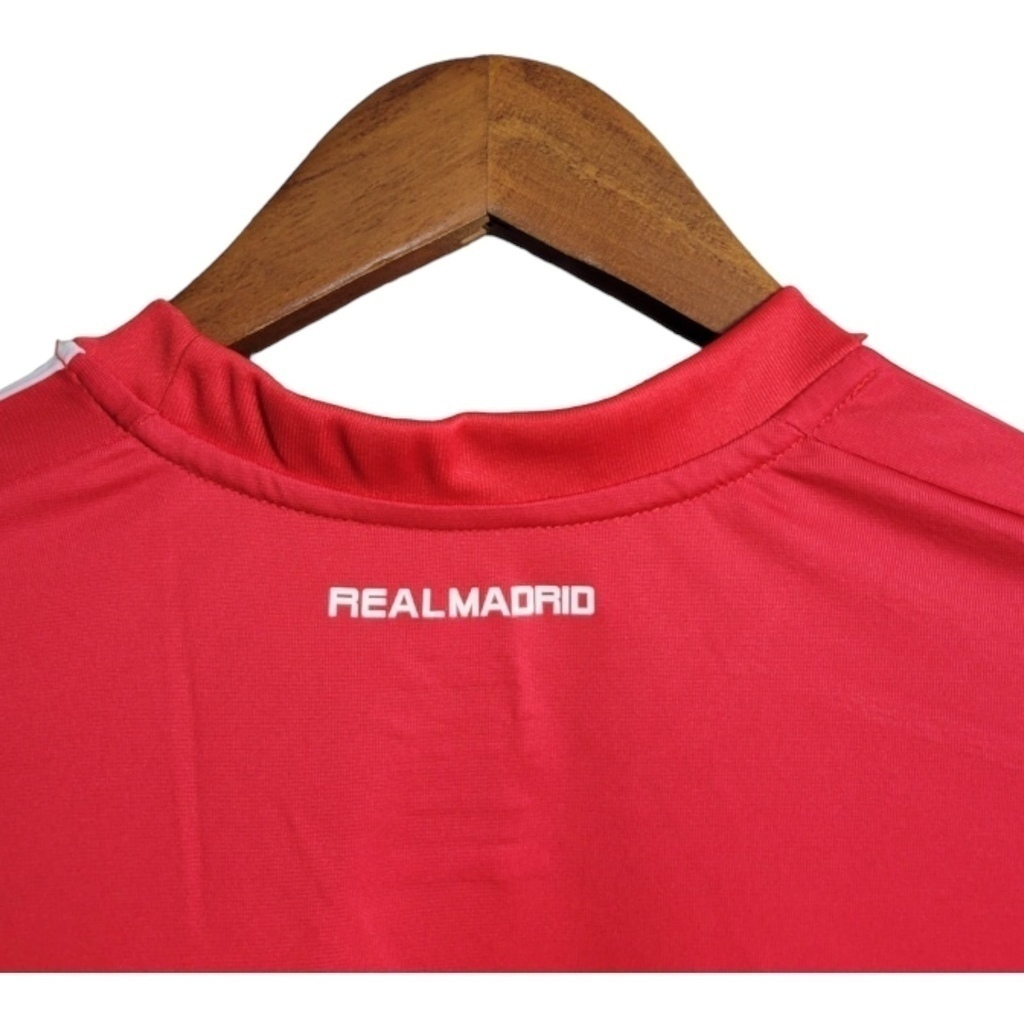 Camisa Real Madrid II 2011/2012 Manga Longa - Retrô Adidas - Vermelha com detalhes em branco
