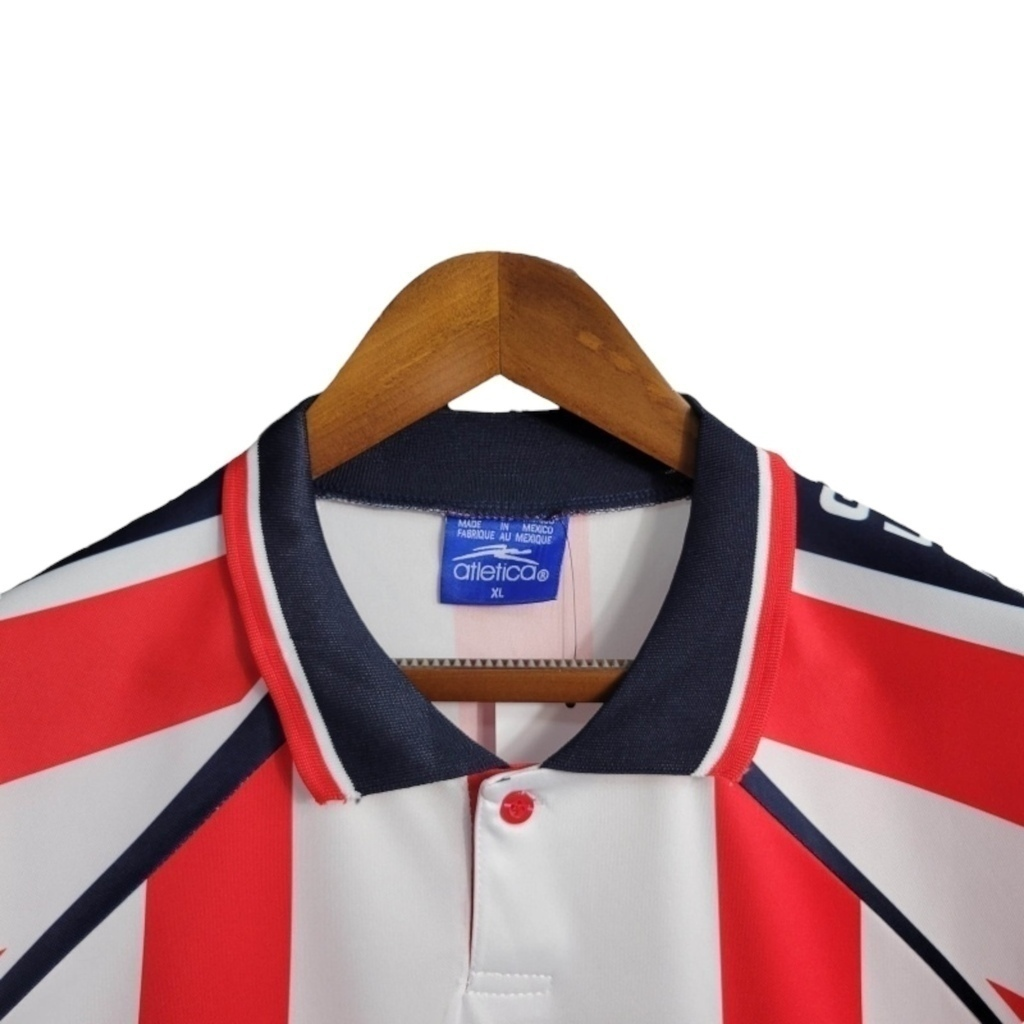 Camisa Chivas Guadalajara 2002/2003 - Retrô Atlética - Branca com detalhes em vermelho e azul