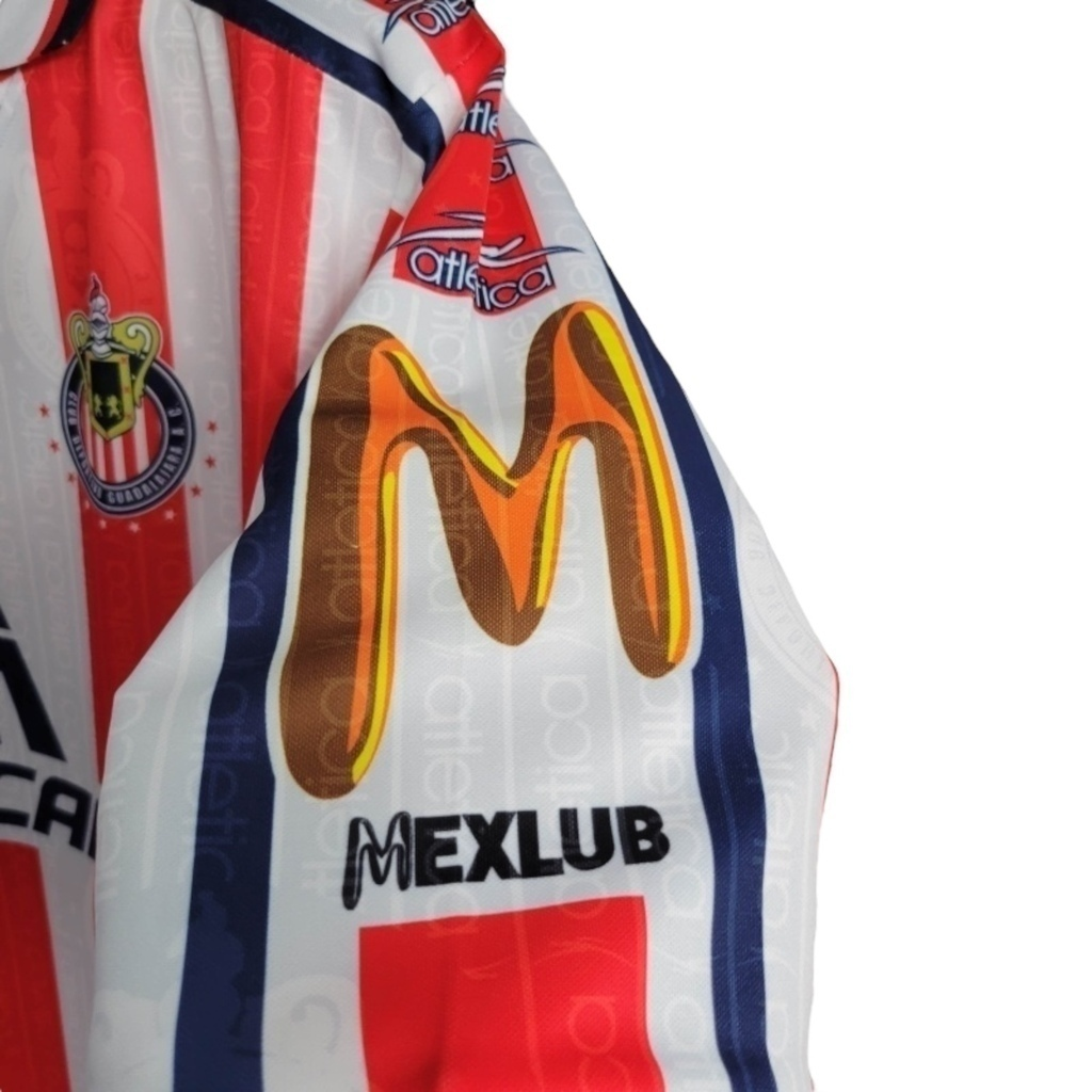 Camisa Chivas Guadalajara I 2006/2007 - Retrô Atlética - Branca com detalhes em vermelho e azul com todos os patrocínios