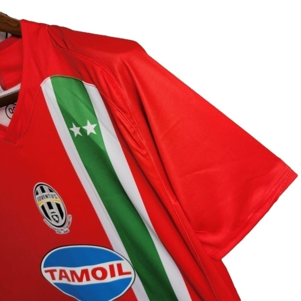 Camisa Juventus II 2005/2006 - Retrô Nike - Vermelha com detalhes em verde e branco