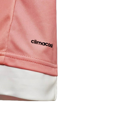 Camisa Juventus 2015/2016 - Retrô Adidas - Rosa com detalhes em preto