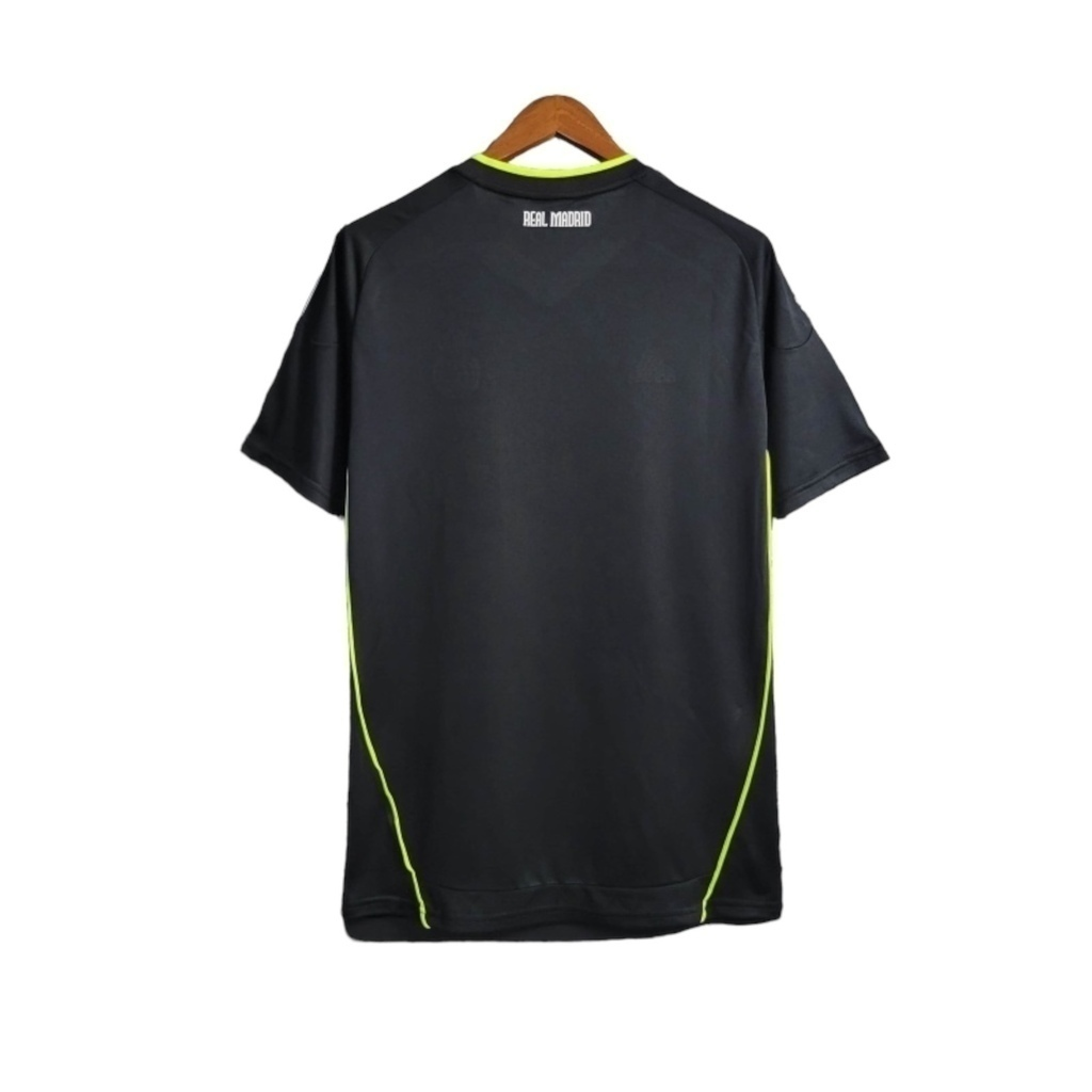 Camisa Real Madrid II 2010/2011 - Retrô Adidas - Preta com detalhes em branco e verde limão