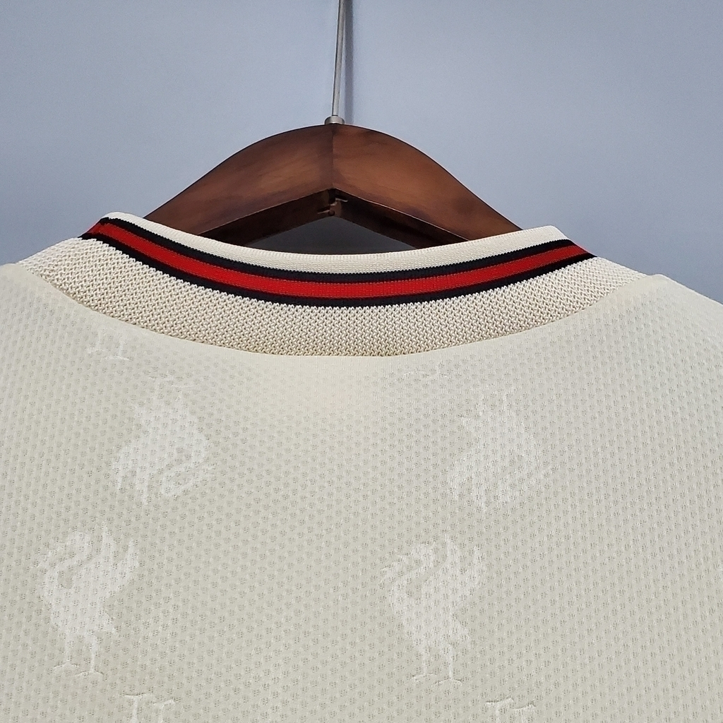 Camisa Liverpool II 1996/1997 - Retrô Reebok - Bege com detalhes em vermelho