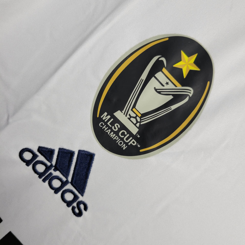 Camisa Los Angeles Galaxy II 2012 Manga Longa - Retrô Adidas - Branca com detalhes em azul com todos os patrocínios