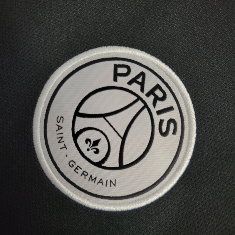 Camisa Paris Saint-Germain Edição Champions League 2018/2019 Manga Longa - Retrô Jordan - Preta com detalhes em branco e vermelho