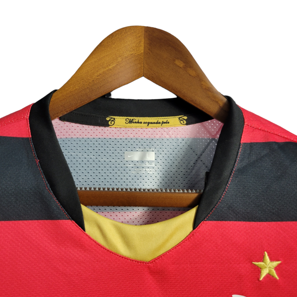 Camisa Flamengo I 2008/2009 - Retrô Nike - Vermelha com detalhes em Preto e amarelo