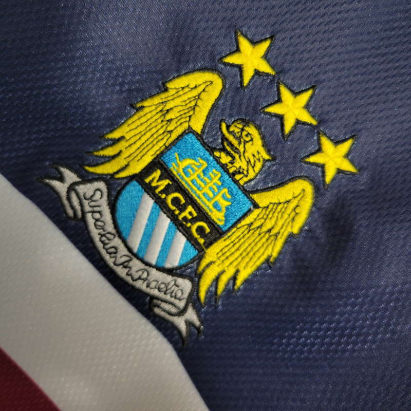 Camisa Manchester City II 1997/1998 - Retrô Kappa - Branca com detalhes em azul e vinho