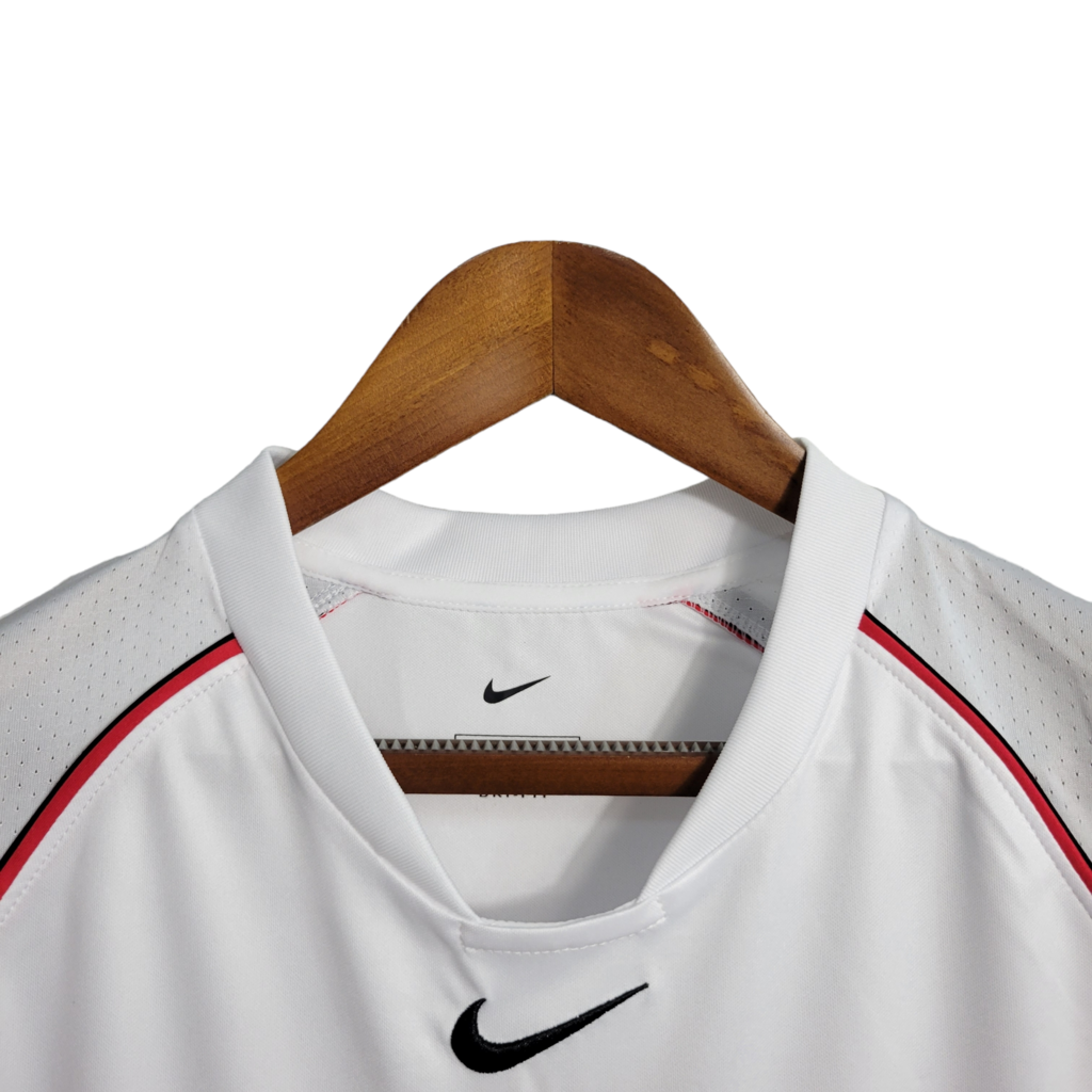 Camisa Flamengo II 2001 - Retrô Nike - Branca com detalhes em vermelho e preto