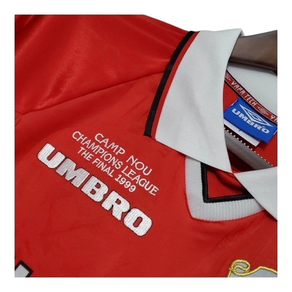 Camisa Manchester United I 1999/2000 Manga Longa - Retrô Umbro - Vermelha com detalhes em branco