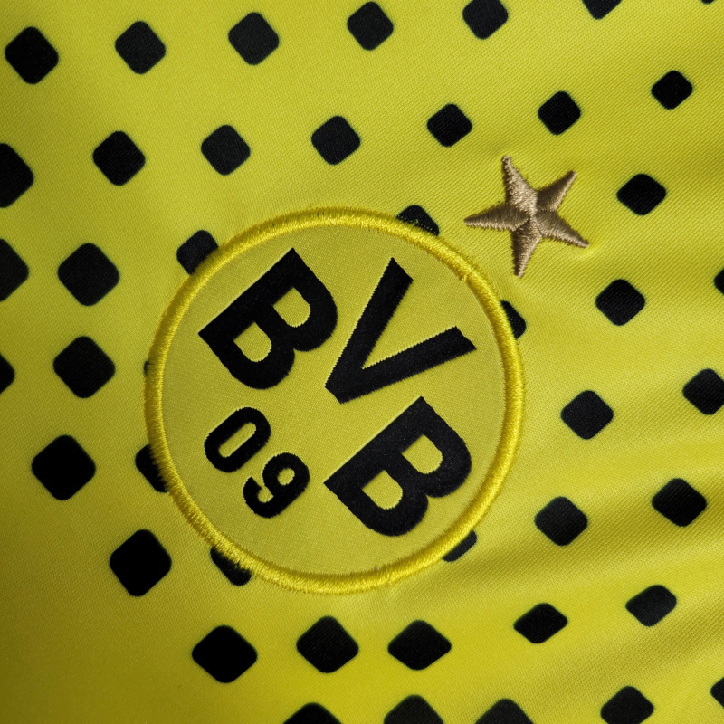 Camisa Borussia Dortmund I 2011/2012 - Retrô Kappa - Amarela com detalhes em preto