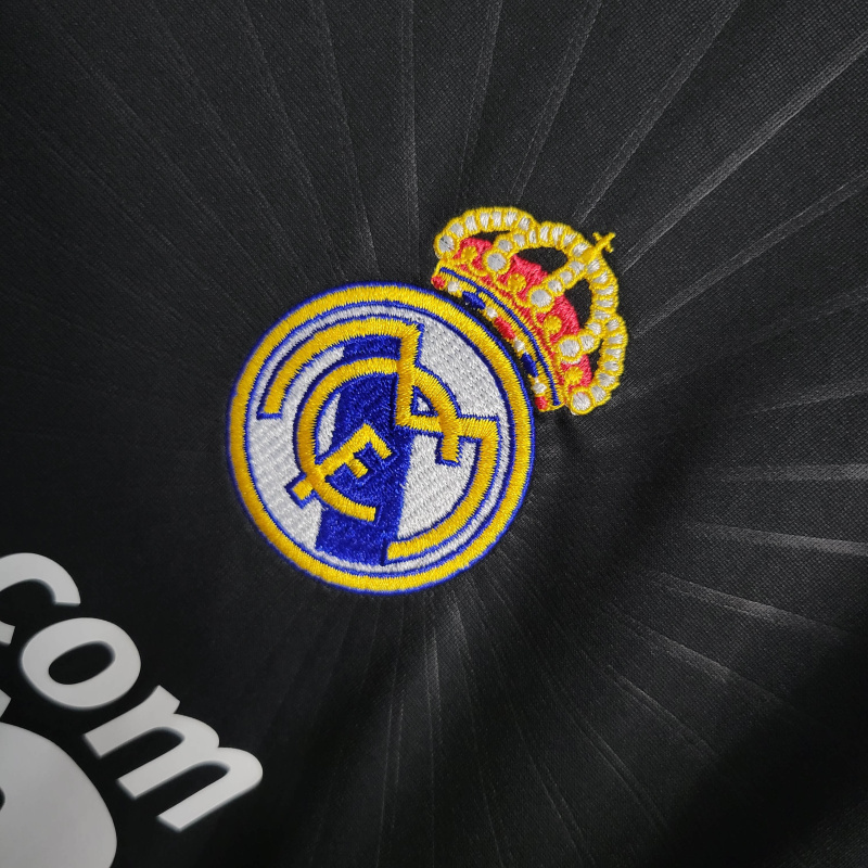 Camisa Real Madrid II 2010/2011 Manga Longa - Retrô Adidas - Preta com detalhes em branco e amarelo