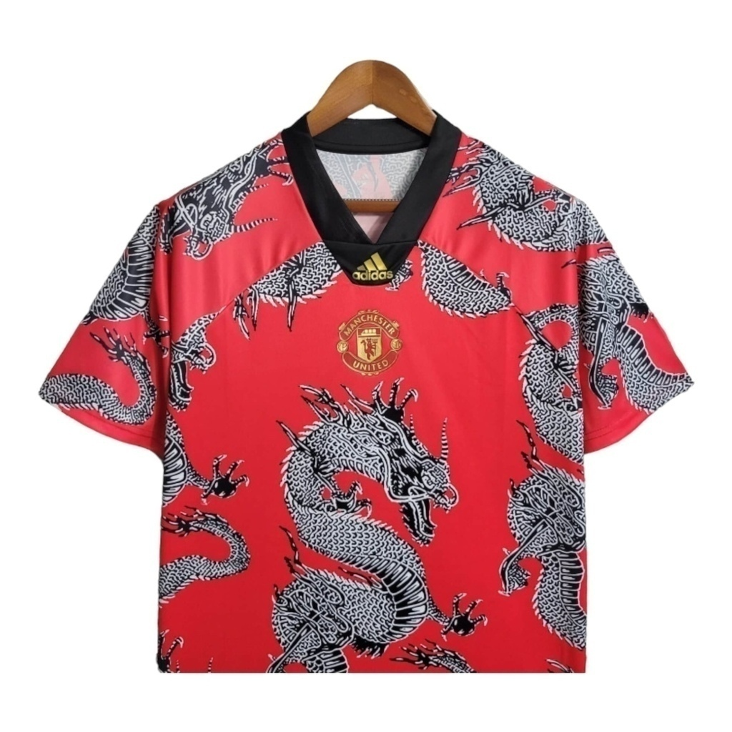 Camisa Manchester United Edição Especial Ano Novo Chinês 2020/2021 - Retrô Adidas - Vermelha com detalhes em preto e branco