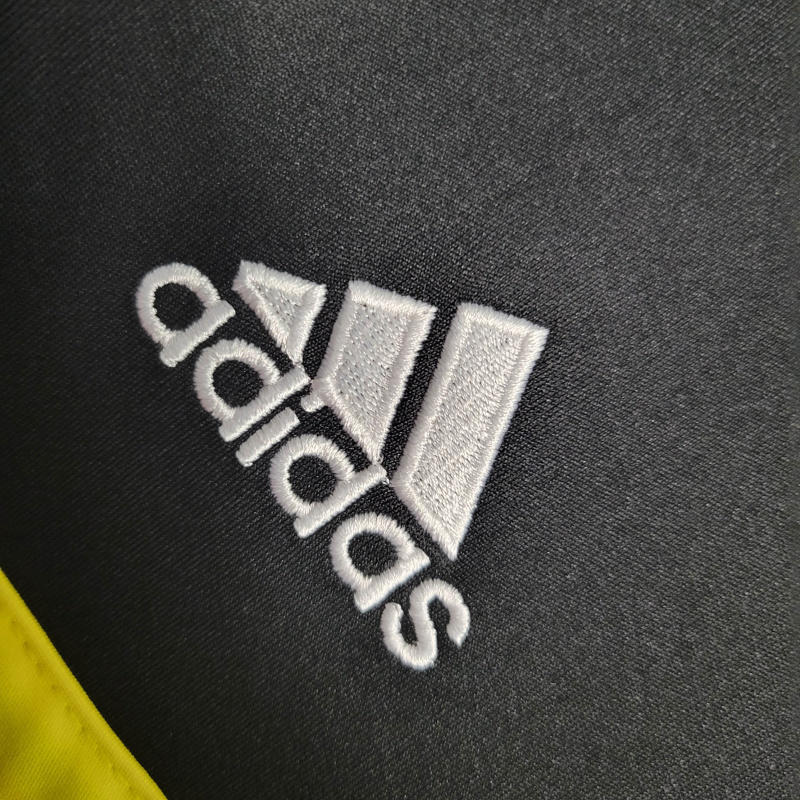 Camisa Real Madrid Goleiro 2011/2012 - Retrô Adidas - Preta com detalhes em amarelo