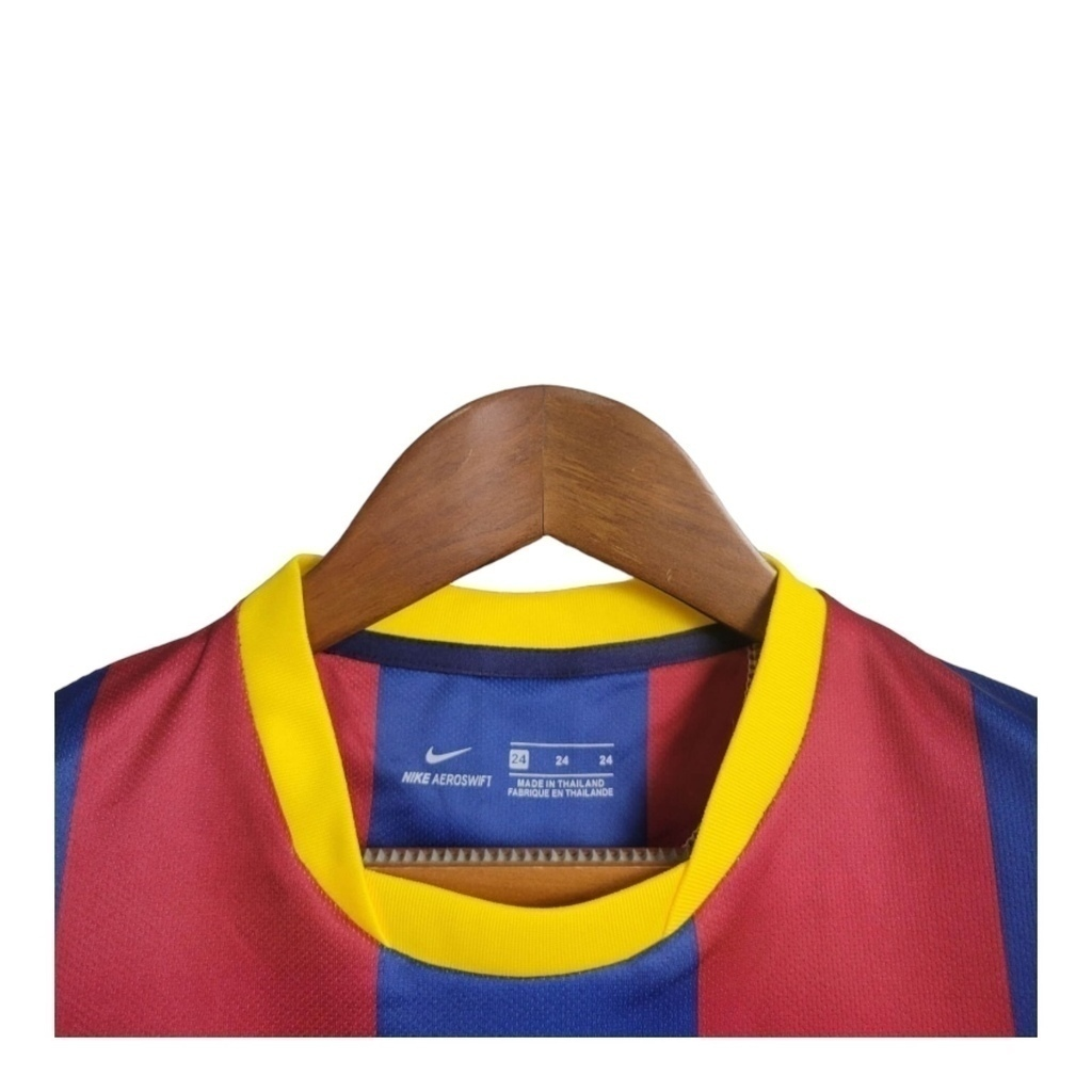 Conjunto Infantil Barcelona I 2010/2011 - Retrô Nike - Azul e vermelho com detalhes em amarelo