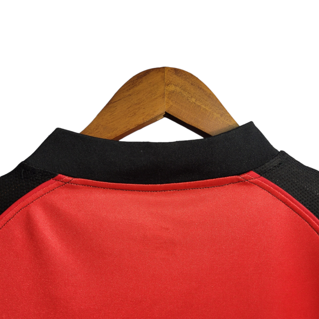 Camisa Flamengo I 2003/2004 - Retrô Nike - Vermelha com detalhes em Preto e amarelo