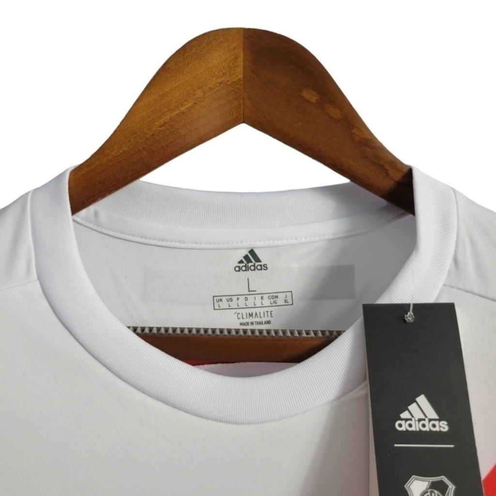 Camisa River Plate I 2015/2016 - Retrô Adidas - Branca com detalhes em vermelho