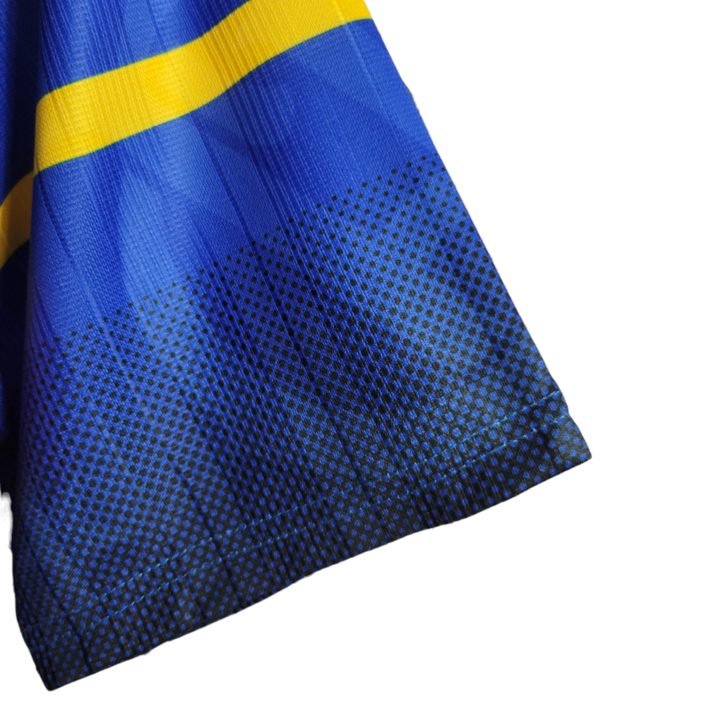 Camisa Flamengo II 1995 - Retrô Umbro - Azul com listras em amarelo preto e vermelho