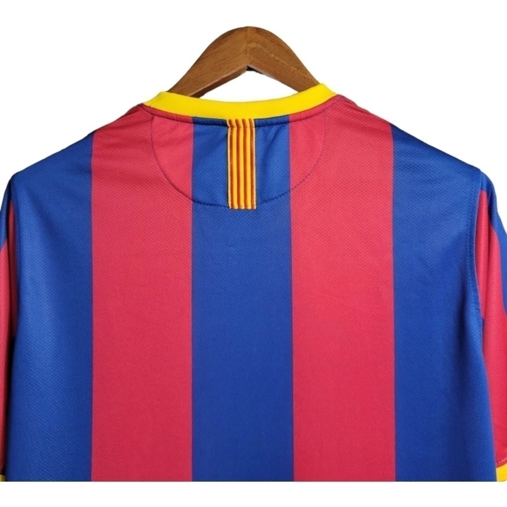 Camisa Barcelona I 2010/2011 - Retrô Nike - Azul e vermelha com detalhes em amarelo