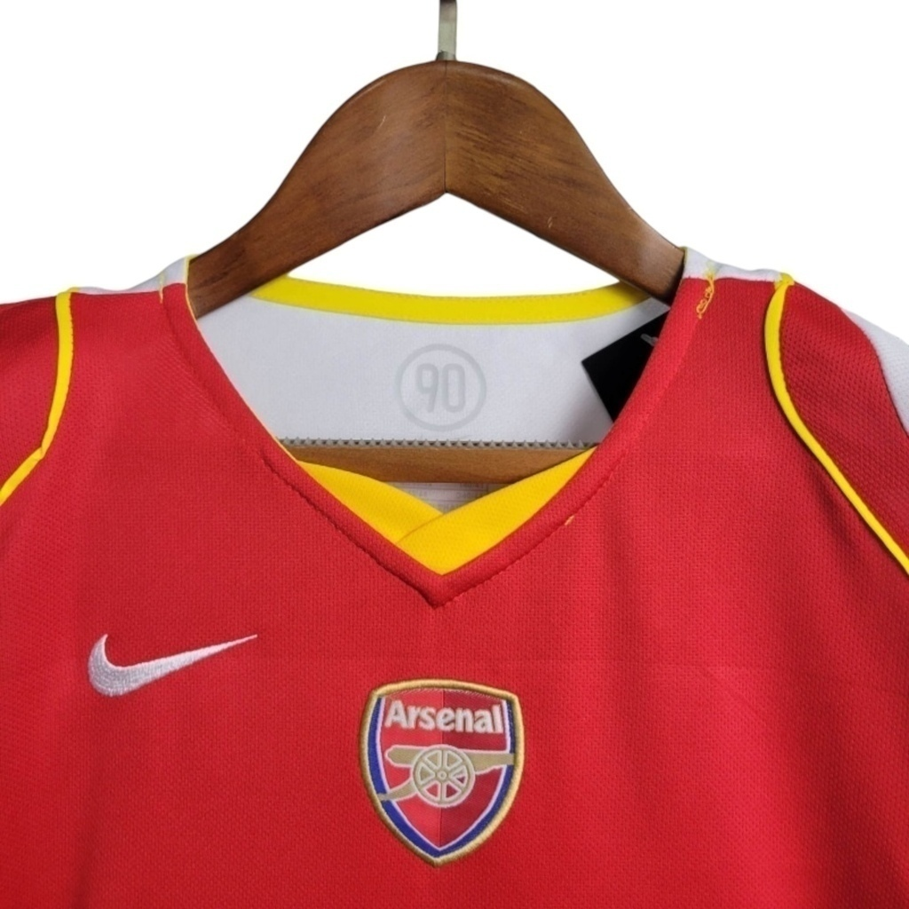Conjunto Infantil Arsenal I 2004/2005 - Retrô Nike - Vermelho com detalhes em branco e amarelo