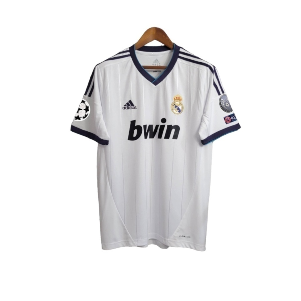 Camisa Real Madrid I 2012/2013 - Retrô Adidas - Branca com detalhes em azul com todos os patch